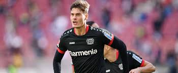 Patrik schick has joined rb leipzig on a loan deal; Bayer Leverkusen Schick Oder Alario Coach Bosz Hat Die Wahl