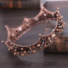 But what does the prolific crown emblem mean, and why was the artist so obsessed with it? Pin On Crowns Tiaras Circlets Diadems And Other Royal Headdresses Crystal Crown Tiaras Fantasy Jewelry Hair Jewelry Wedding