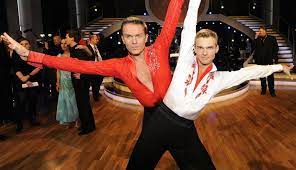 Staffel von dancing stars sein können beweisen und entschied mit schlagersängerin petra frey das finale für sich. Dancing Stars Die 11 Grossten Aufreger News At