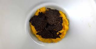 Sur Un Sable A La Noisette Tartare De Bar Aux Jeunes Pousses De Moutarde Japonaise Et Carpaccio De Cepe En 2020 Cuisine Gastronomique Recettes De Cuisine Gastronomie