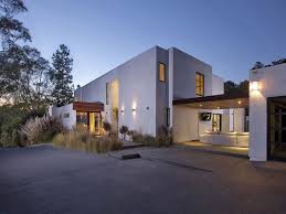Beautiful Modern Home 1060 Woodland Drive In Beverly Hills Beautiful Modern Homes Beverly Hills Houses Architecture House