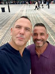 alright, post and beam is finally complete! lil human