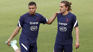 A lap szerint a világbajnok francia együttes székesfehérváron, a mol aréna sóstóban fog edzeni a magyarországi meccsek előtt. Euro 2020 Balhe A Francia Tamadok Kozott Infostart Hu