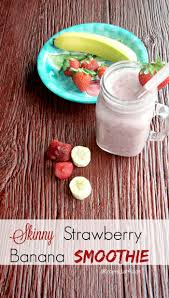skinny strawberry banana smoothie with
