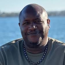 Shanta Davis's Instagram, Twitter & Facebook