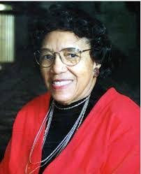 Sarah Settles's Instagram, Twitter & Facebook