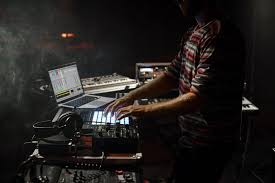 Now on it's second version, ableton push 2 is the most comprehensive hardware ableton controller available. The Best Controllers For Ableton Live Ask Audio