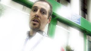 Mike attempts to noodle a catfish in a mobile fishing aquarium. Featuring  Jason Reynolds #fishtok #fishingtok #catfishnoodling #measureofaman  #lunkerville #bassfishing