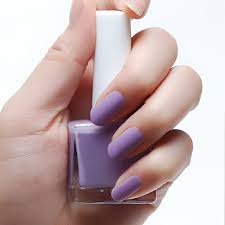 Unser team hat unterschiedliche marken verglichen und wir präsentieren ihnen als interessierte hier die resultate des. Nagellack Matt Flieder
