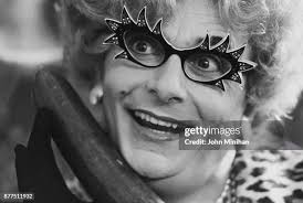 914 John Humphries Photos & High Res Pictures