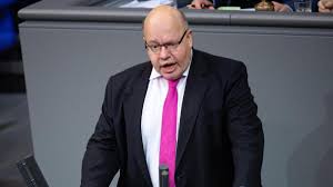 Die ganze republik singt diesen hit. Economic Summit Vaccination Progress Decisive Says Peter Altmaier Teller Report