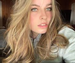 Looks a lot like someone we all know haha I0