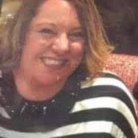 Julia Caro's Instagram, Twitter & Facebook