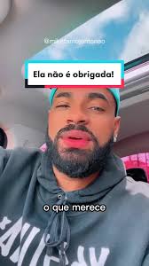 Mike Adriano Oficial