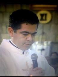 JOSÉ HUMBERTO JUÁREZ VILLEDA Sacerdote. Hijo de José Humberto Juárez y  Marta Villeda, nació en Valles el 28 de enero de 1972, y creció en su  colonia natal: Estación de los Ferrocarriles.