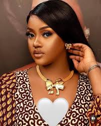 Bless us with your Sunday outfit ❤️