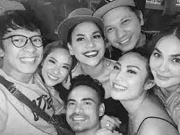 Ashraf suami bunga citra lestasi meninggal kanalmu.com. Melaney Ricardo Ceritakan Firasat Ashraf Sinclair Sebelum Meninggal Dunia Minta Timnya Jaga Bcl Pikiran Rakyat Com