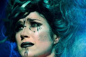 LE PARIS D'ODILE DE MAINVILLE, ARTISTE LYRIQUE CHEZ MADAME ARTHUR