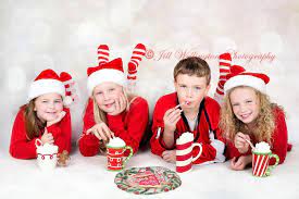 This Is Life Photographing Christmas Card Photos Indoors Diy Christmas Photoshoot Christmas Photoshoot Kids Christmas Photos Kids