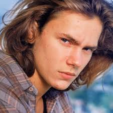 River phoenix first captivated audiences playing chris chambers in 1986's stand by me , and it wasn't long before avid moviegoers had identified him as hollywood's next big thing. The River Phoenix Gallery Phoenixsgallery Twitter