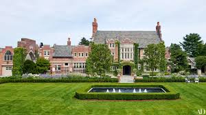 Greenwich, ct, is a wonderful getaway destination for a wide variety of reasons. Mark Cunningham Rejuvenates Hana Soukupova And Drew Aaron S Connecticu Architectural Digest