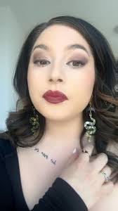 Kelly Westgate's Instagram, Twitter & Facebook