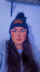 Noel Bond's Instagram, Twitter & Facebook