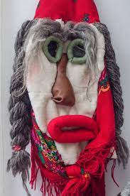 Despre case traditionale romanesti am scris si, probabil, vom mai scrie. Are Propria Afacere Dar CreeazÄƒ MÄƒsti Din Pasiune Mirabela Busuioc Romanca Ce DÄƒ Culoare MÄƒstilor Din Bucovina Prefer SÄƒ Fac Asta Decat SÄƒ Stau La Povesti Cu Vecinele Matricea RomaneascÄƒ