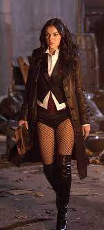 161,142 likes · 64 talking about this. Serinda Swan As Zatanna Zatanna Cosplay Comic Madchen Hohe Stiefel
