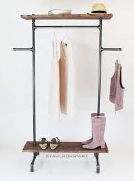 Ob das garderoben set modern oder bodenständig wirken soll, kommt auf das flair in ihrem zuhause an. Kleiderstange Vintage Garderobe Industry Garderobe Holz Garderobe Modern Kleiderstander