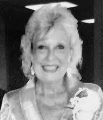 Diane Wiederholt's Instagram, Twitter & Facebook