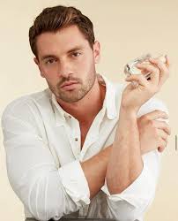 EZRA MORELAND (@ezra.moreland) • Instagram photos and videos