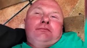 Expat fakes heart attacks to dodge paying the bill in 20 Spanish  restaurants… as pic shows his bizarre 'theatrics'