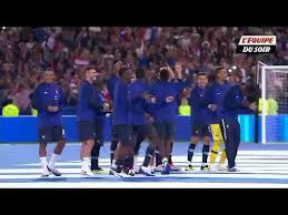 Manchester united target samuel umtiti has explained the reason behind his passionate goal celebration during barcelona's champions league victory 'it's a celebration like any other, i just wanted to say how much i love this club,' umtiti told bein sports. France Samuel Umtiti Nayi Le Walk Challenge Youtube