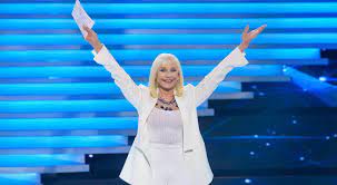Conmoción mundial por lo que le pasó a la cantante la icónica cantante y presentadora italiana falleció este lunes de una enfermedad que desde hace un tiempo había atacado su cuerpo qpj zapping. El Adios De Raffaella Carra Que Italia No Quiere Creerse Estilo El Pais