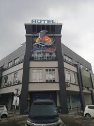 Not wanting to leave empty handed, we opened up foursquare and searched for jalan batu nilam 2, bandar bukit tinggi 1, 41200 klang business hours: Best Places To Stay Near Aeon Bukit Tinggi Shopping Center Hotels W Niche Services Facilities