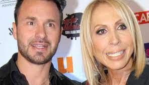 Laura bozzo se mostró más que conmocionada con la noticia del fallecimiento de la productora de la conductora de televisión, laura bozzo se mostró muy afectada por la muerte de su productora y. Laura Bozzo Furiosa Con Su Ex Westchester Hispano