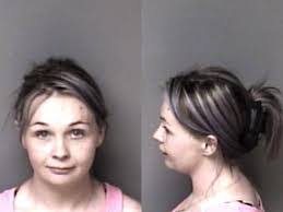 Kerri Holt's Instagram, Twitter & Facebook