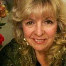 Loraine Andrews's Instagram, Twitter & Facebook