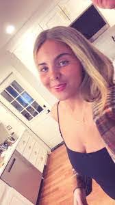 Arlene Billups's Instagram, Twitter & Facebook