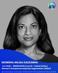 Junu Lee's Instagram, Twitter & Facebook