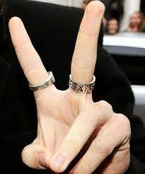 Grateful Dead Ring Harry Styles Hands Harry Styles Style