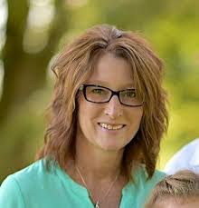 Laura Hutzel's Instagram, Twitter & Facebook