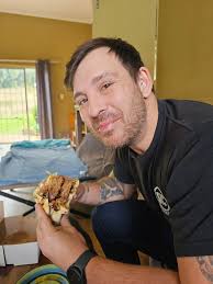 This is how you utilize social media as a business 🤣🤣🤣🤣