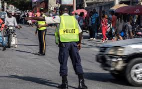 «les ex otages sont en route pour bamako», a déclaré la présidence dans un communiqué sur les réseaux sociaux. Haiti Trois Des Sept Religieux Catholiques Enleves Liberes Les Deux Otages Francais Toujours Captifs Le Parisien