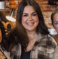 Stephanie Alanis's Instagram, Twitter & Facebook