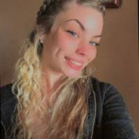 Leandra Mitchell's Instagram, Twitter & Facebook