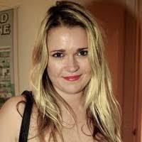 Lindsey Dutton's Instagram, Twitter & Facebook