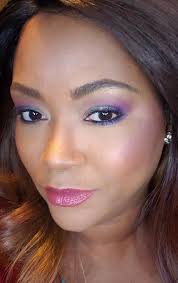 Which of the lip gloss matches the make-up A or B