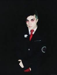 Find all men's clothing at h&m. Pin By Heather Hobart On My Chemical Heartbreak My Chemical Romance Frank Iero Frank Lero